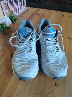 Nike run swift