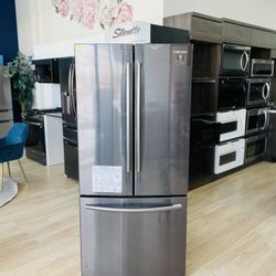 Samsung 21.6-cu ft French Door Refrigerator with Ice Maker (Black Stainless Steel)$134/month ID4O