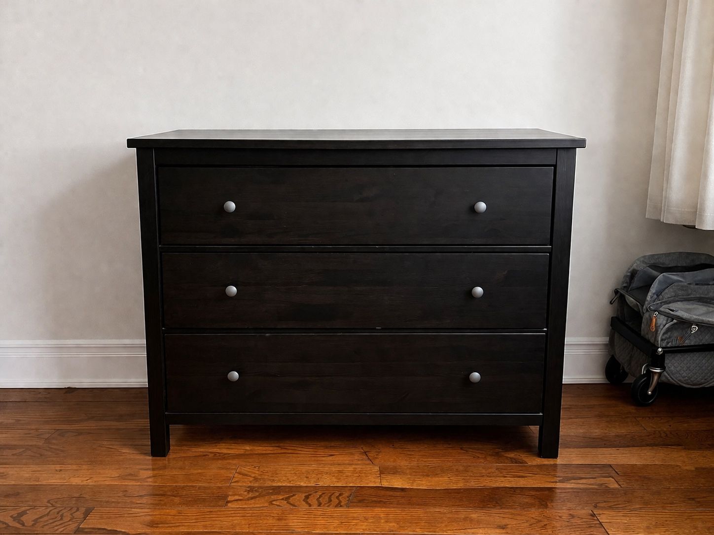 ikea hemnes 3 drawer dresser black brown 3-drawer dresser, black-brown, 421/2x373/4" Measuring 90x197 cm IKEA HEMNES 3-drawer dresser, black-brown