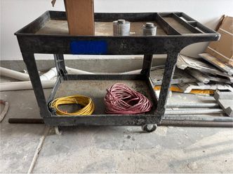 Rubbermaid commercial cart
