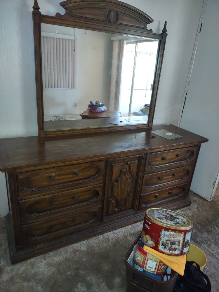 Dresser $10 With Mirror
