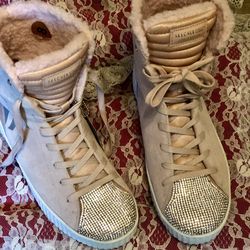 Pink size 8 , Shorts Boots Stile Lace Up, With Shiny Blin Sparkly Toes! New