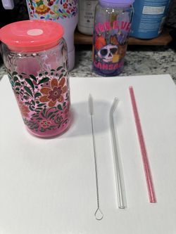 16oz Drinking Glass New With Straws/Cleaner