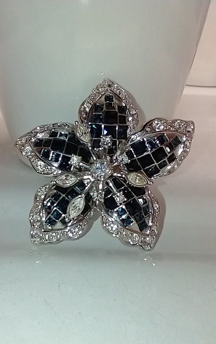 Nolan Miller Brooch Pendant