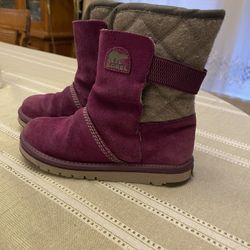 Sorel Purple/Gray Suede Winter boots ,snow shoes girls size 3 youth
