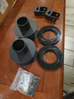 2005------2024 Ford F250, Ford F350 Super Duty 4x4 2.5 Leveling Kit