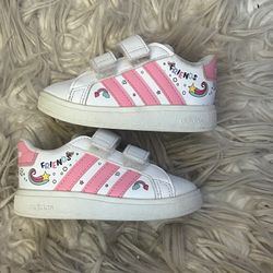 Adidas disney Minnie and Daisy toddler sneakers size 5