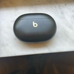 Beats Studio Buds 