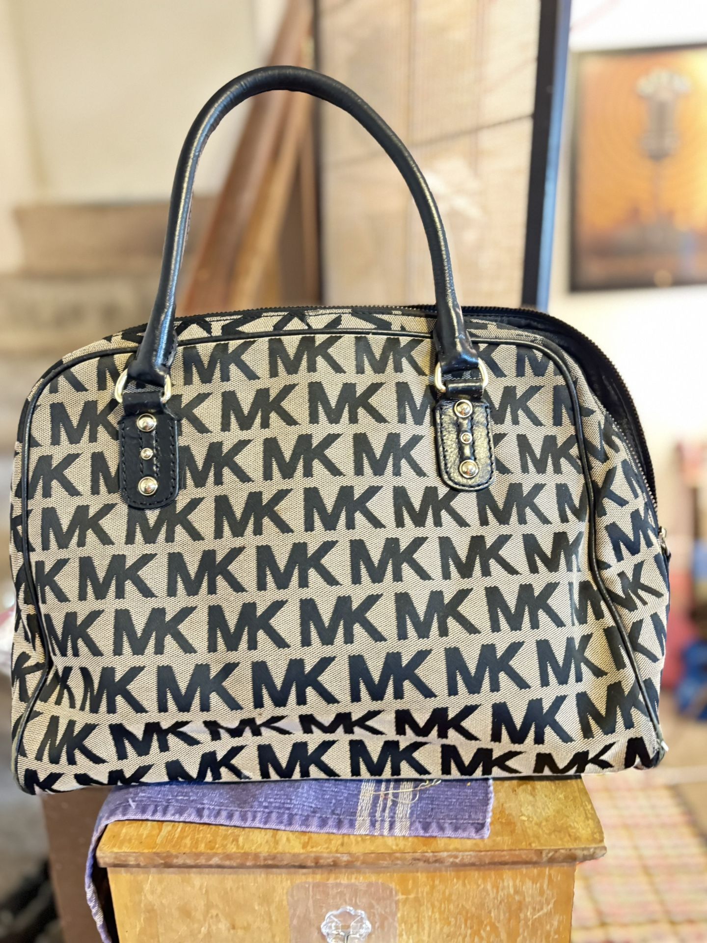 Michael Kors Hand Bag