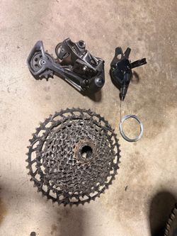 SRAM derailleur, shifter and cassette.