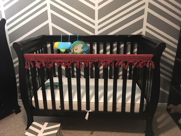 Babies R Us Crib & mattress for Sale in Murrieta, CA - OfferUp