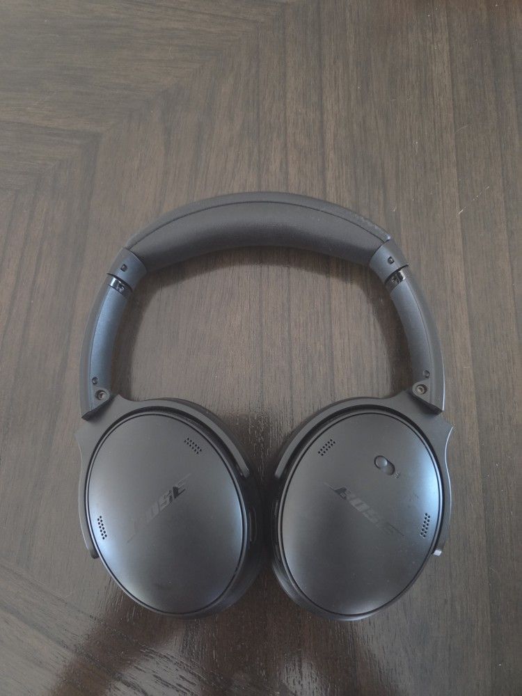 Bose Quite Comfort Headphones