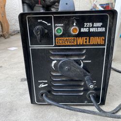 225 Amp Arc Welder Chicago Electric 