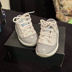 Jordan 11 Retro low (toddler 9c)