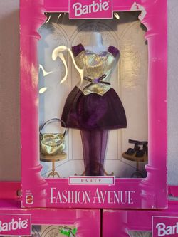 how do you dress for the 90s 1999 Cool Clips Christie Barbie – Sell4Value main image 0