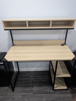 Kids desk