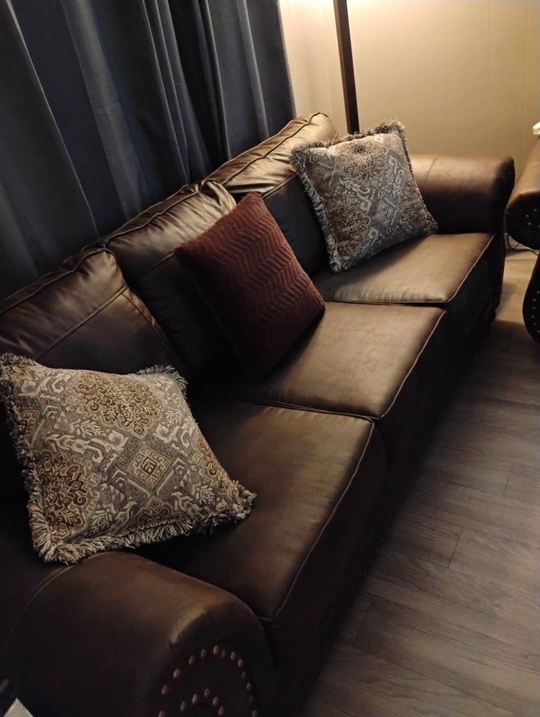 2 Pieces With Pillows Leather Sofa And Loveseat Brand New