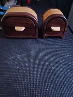 BEAUTIFULLY  HANDCRAFTED  SET OF 2 BAND SAW BOXES