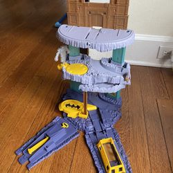 Hot Wheels Batcave Playset