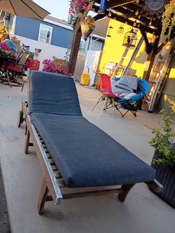 2Pool Chairs Good Condition 2 For $60
