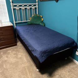 White Metal Twin Bed Frame (Delivery Service Available)