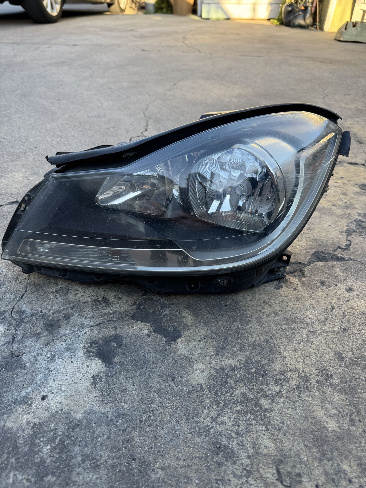 2011-2014 Mercedes C250 C Class Driver Side Headlight