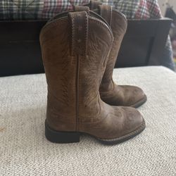 Toddler Ariat boots size8