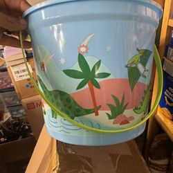 Plastic Buckets With Carrying Handles