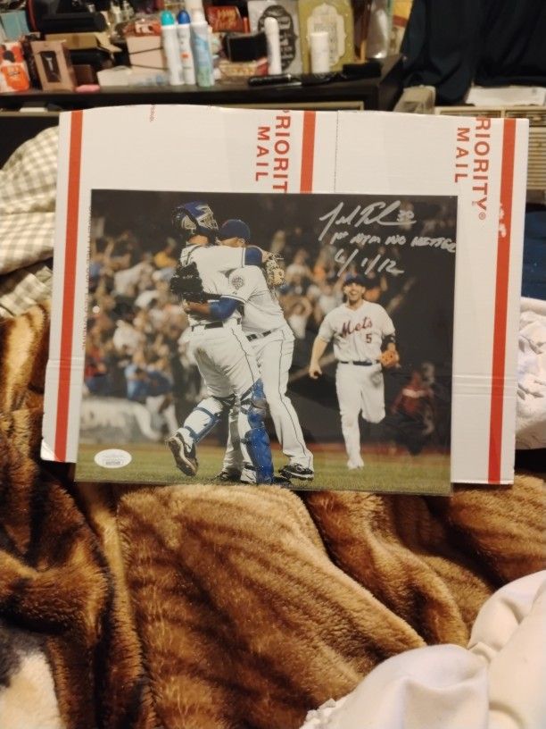 METS FIRST NO HITTER  JOSH THOLE  AUTOGRAPHED 8 x 10 PHOTO JSA CERTIFIED 