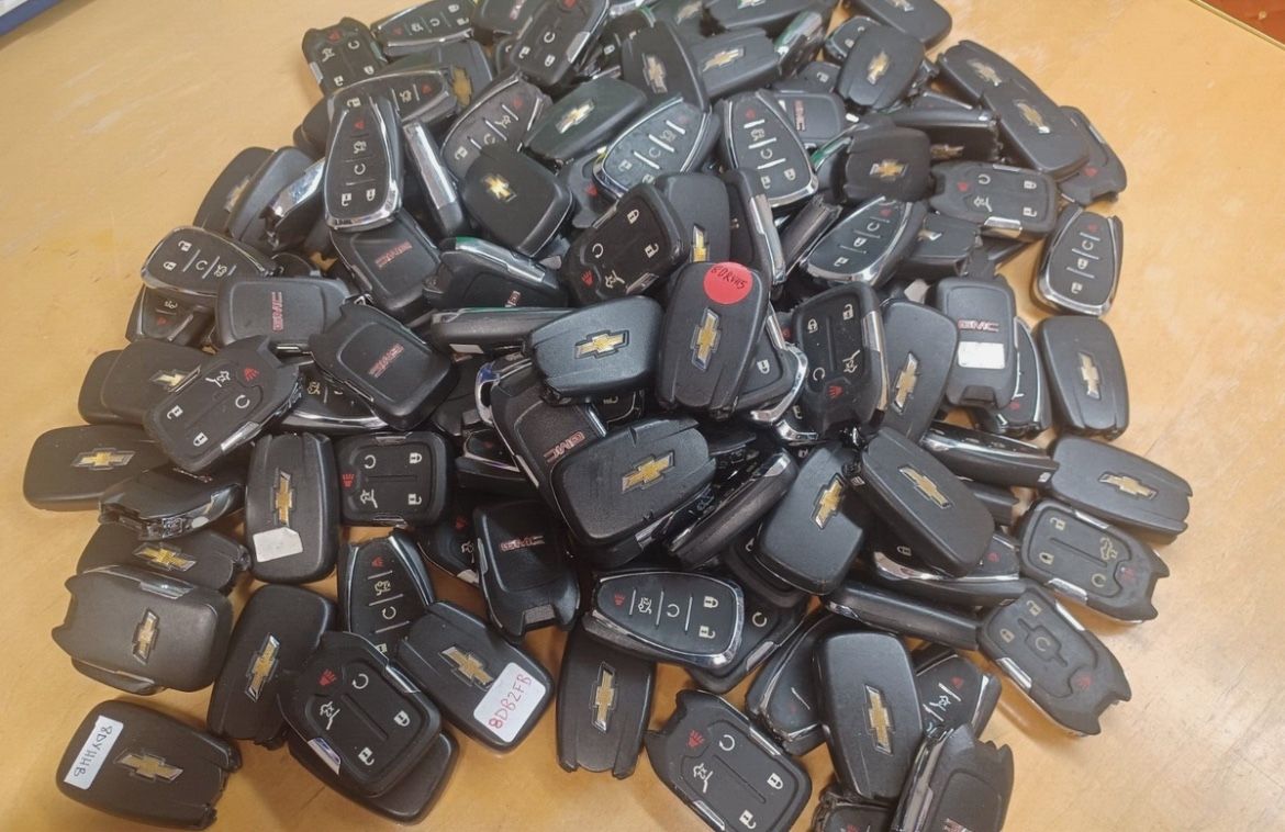 Kia new key fob Toyota key fob Hyundai key fob Mini Cooper key fob Nissan key fob Bentley new key fob Ford key fob Chevrolet key fob Bmw key fob