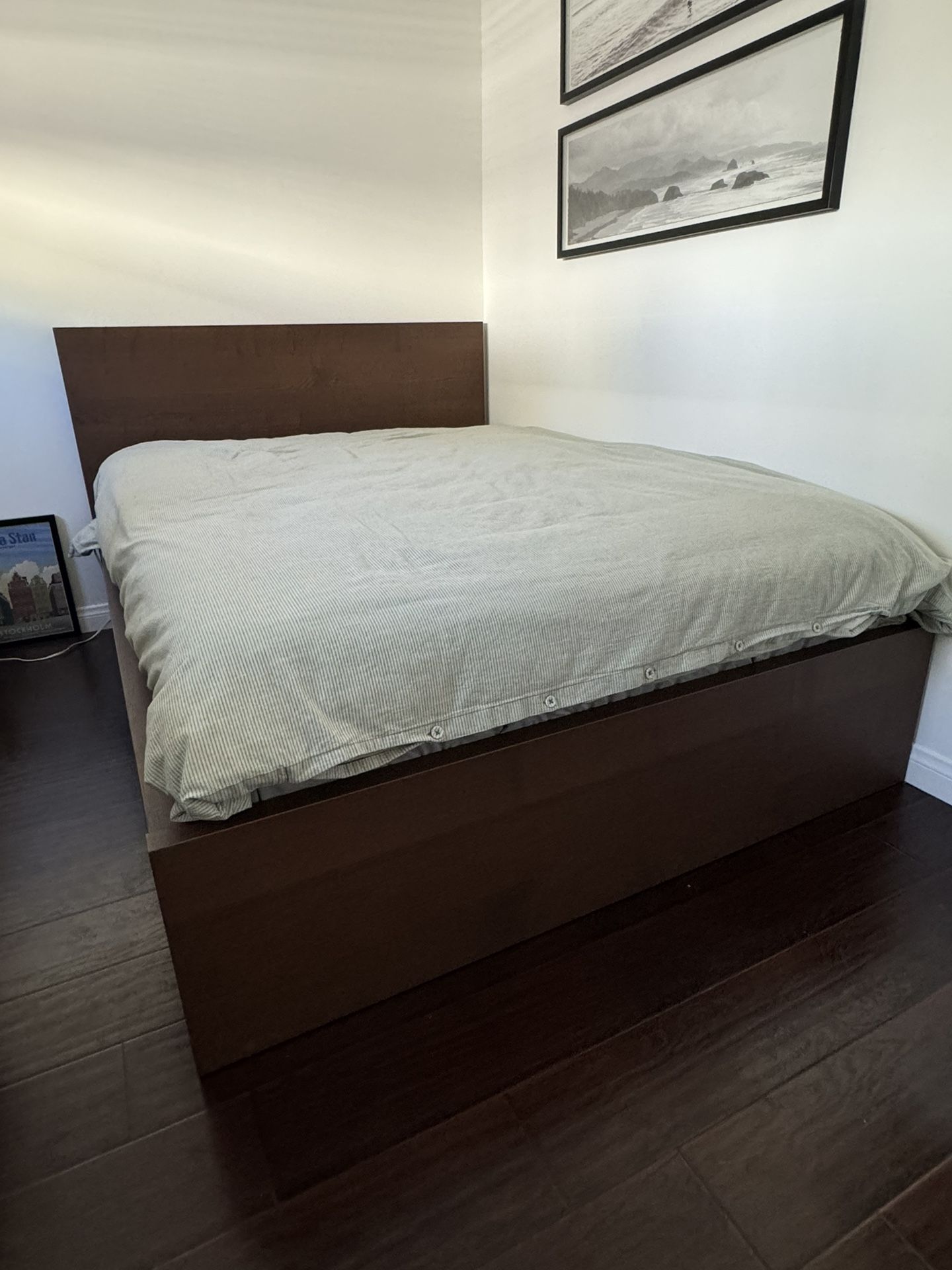 Malm IKEA Bed Frame - Full/double