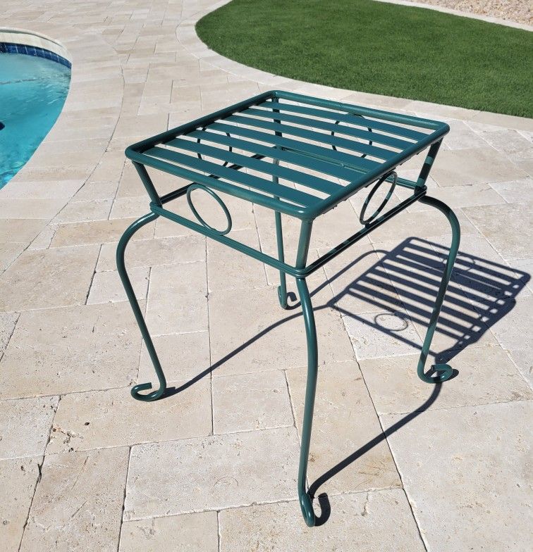 Beautiful Newly Painted
"Dark Hunter Green" VTG
Iron Outdoor Table