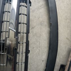 2001 Chevy Grille And Bumper pad