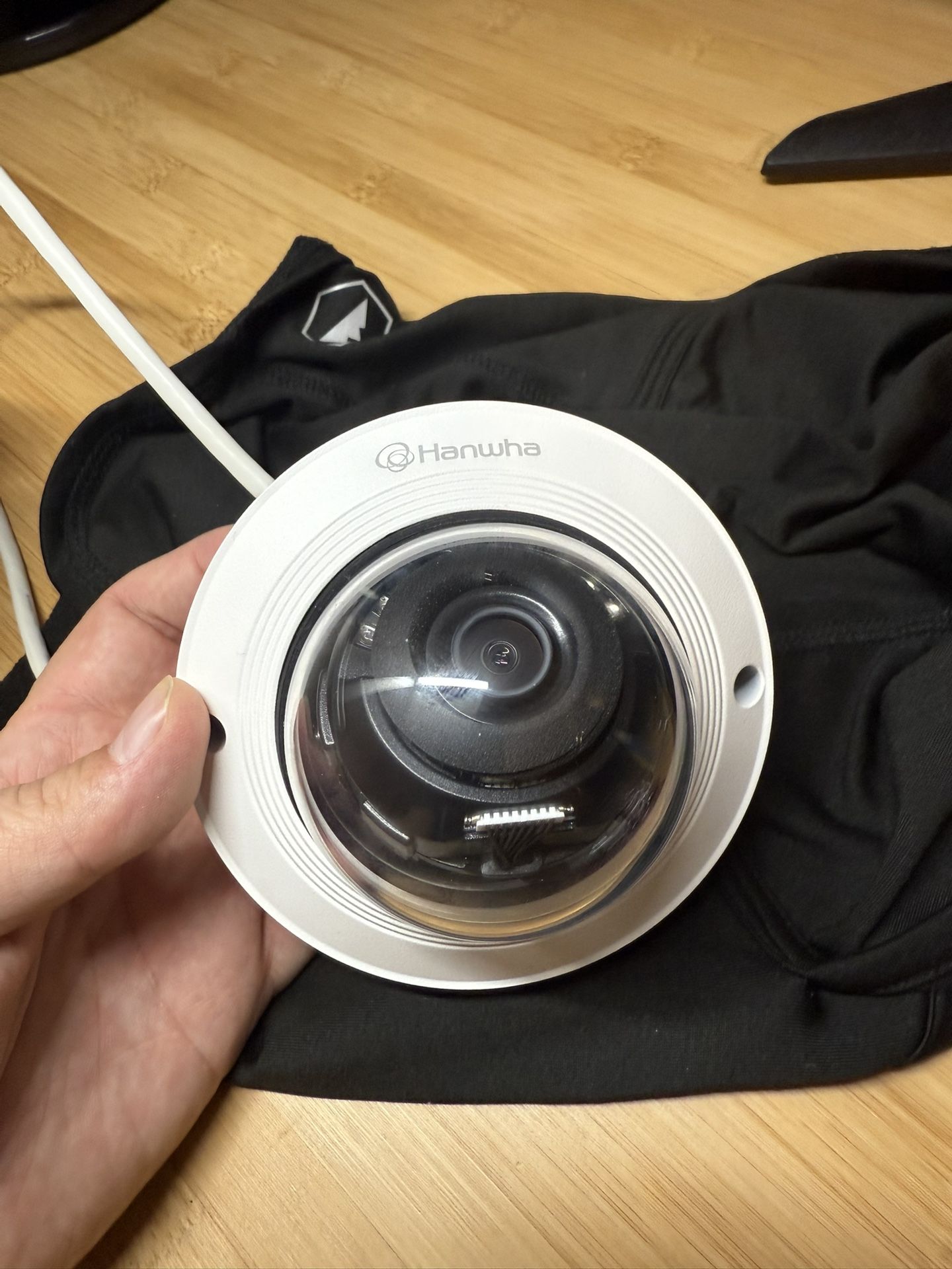 Hanwha Wisenet QNV-C8011R – Brand New (Never Used) Security Camera