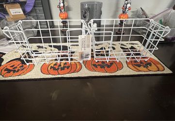 White Metal Baskets (Like New!)