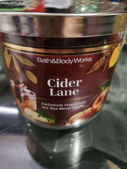 Bath and body works candle cider lane new