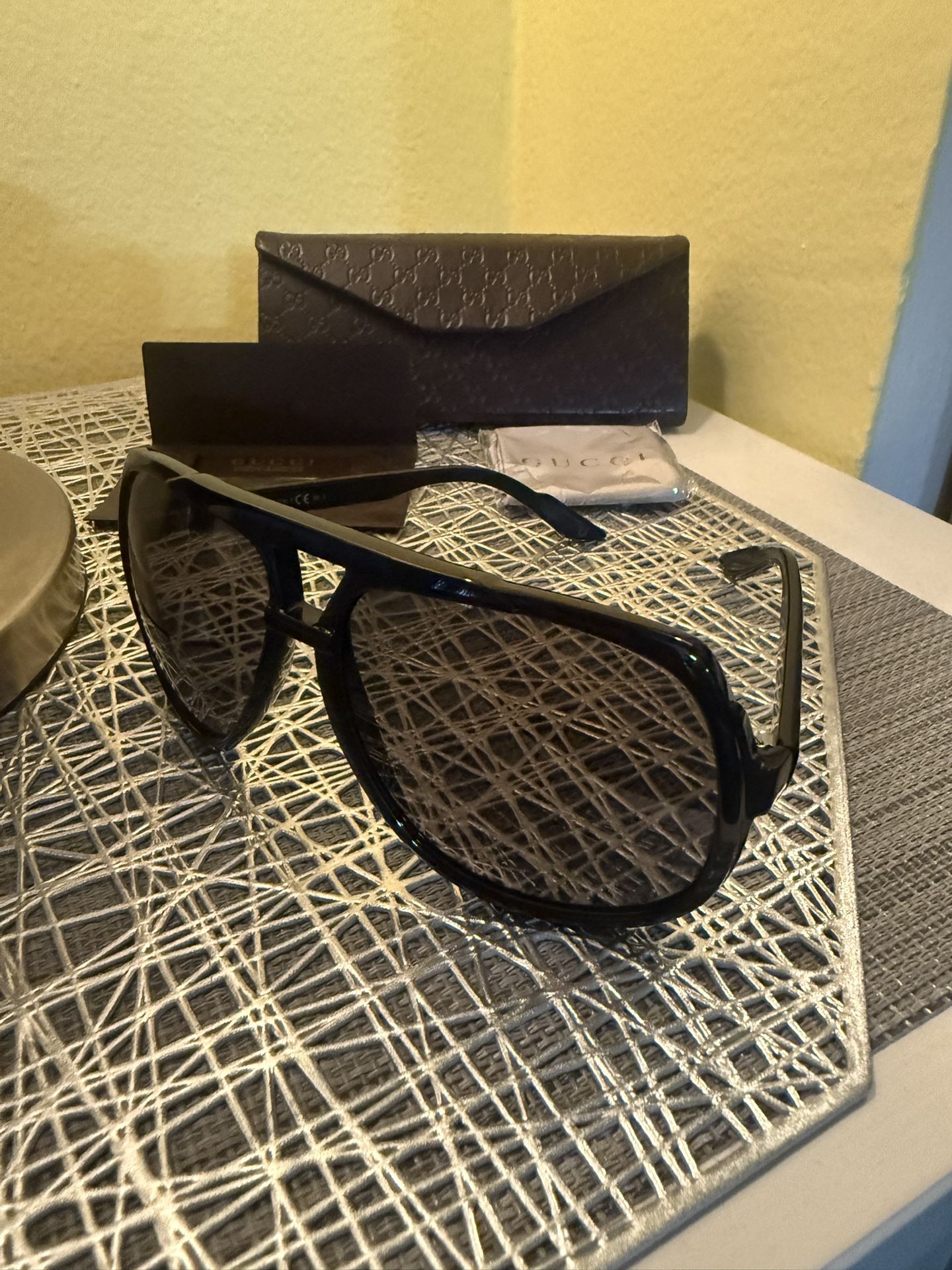 Gucci Men Oversized Sunglasses