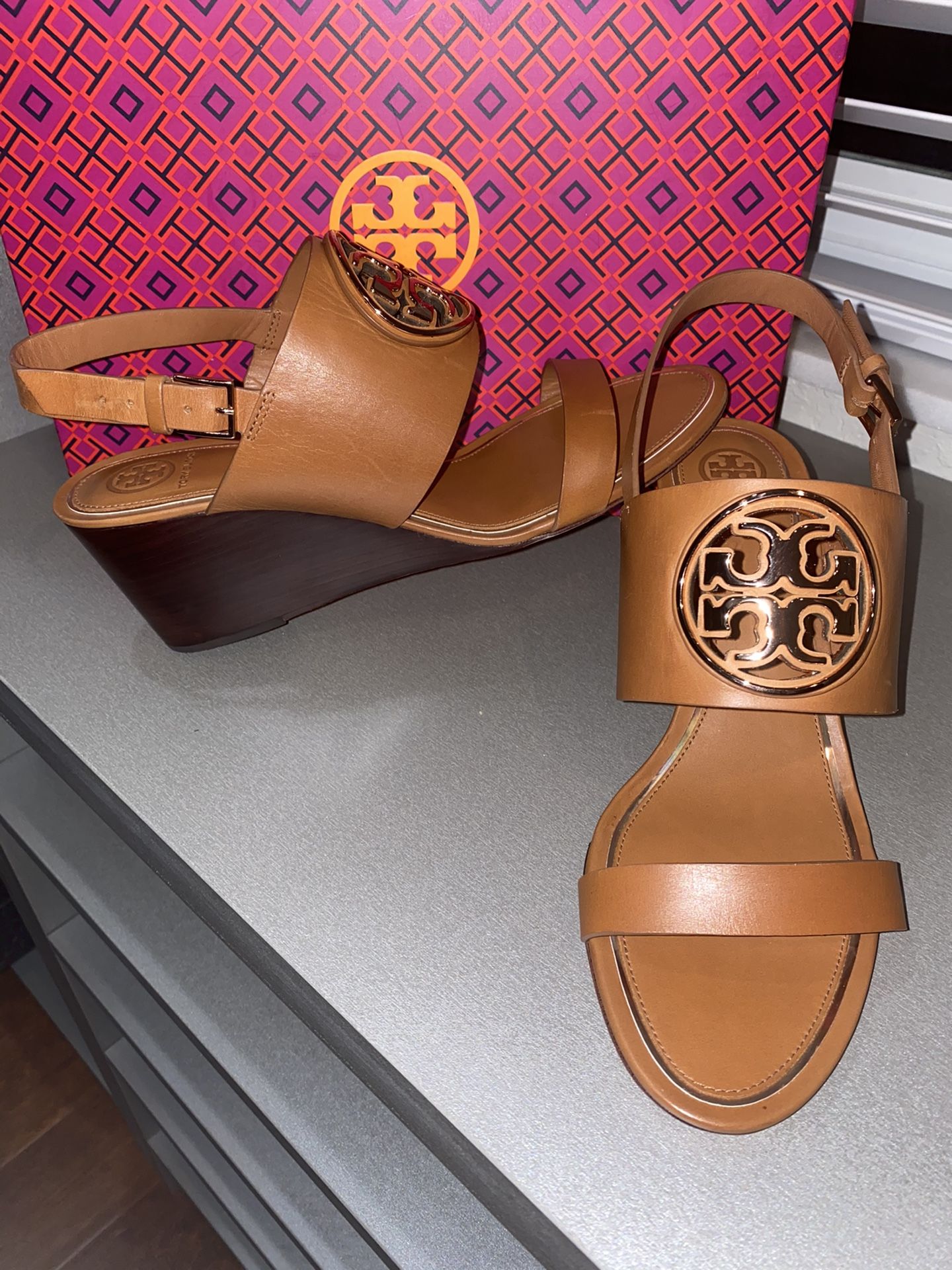 Women’s Size 10 1/2 Tory Burch Sandals 