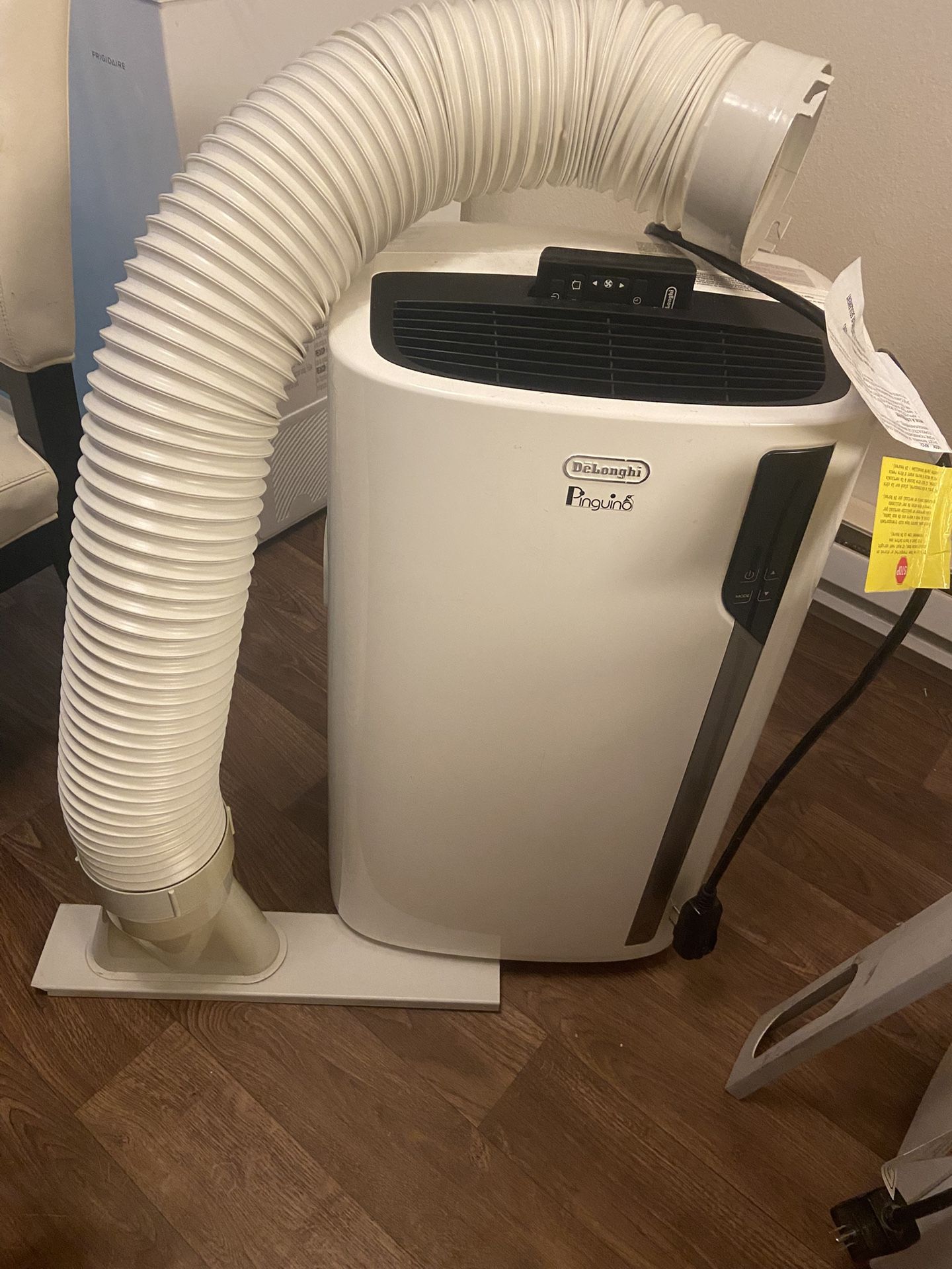 Delonghi Portable Air Conditioner 12,000 BTU