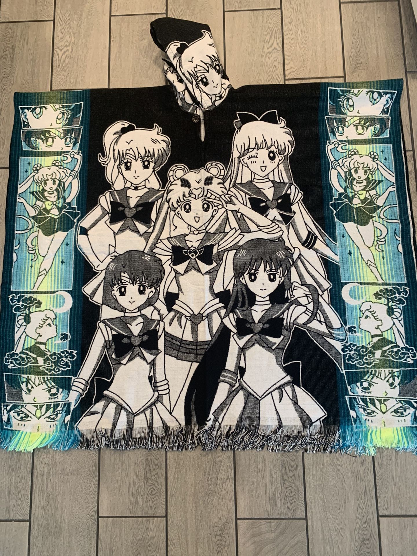 Sailor Moon Poncho 