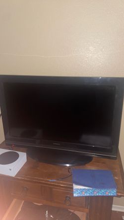 “42” hitachi tv come get it