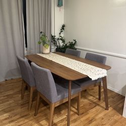 Wood dining table & 4 chairs