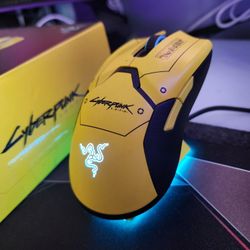 Razer Viper Ultimate Cyberpunk Edition