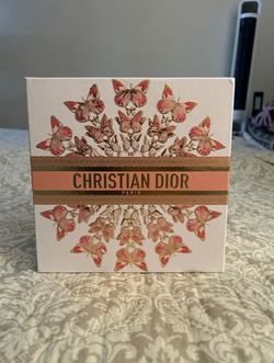 Dior Mother’s Day Butterfly Gift Box