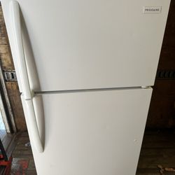 Frigidaire Refrigerator 