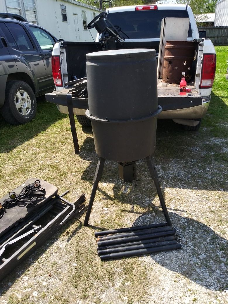 Game Winner Deer Stand/feeder for Sale in Crosby, TX OfferUp