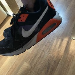 Airmax IVO Men’s Size 12