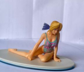 Dead or alive swimsuit Helena gashapon trading anime figurine