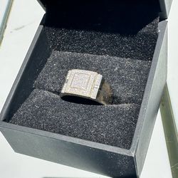 10k Diamond Ring 