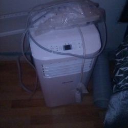 Brand New Hisense Air Conditioner In Mint Condition 
